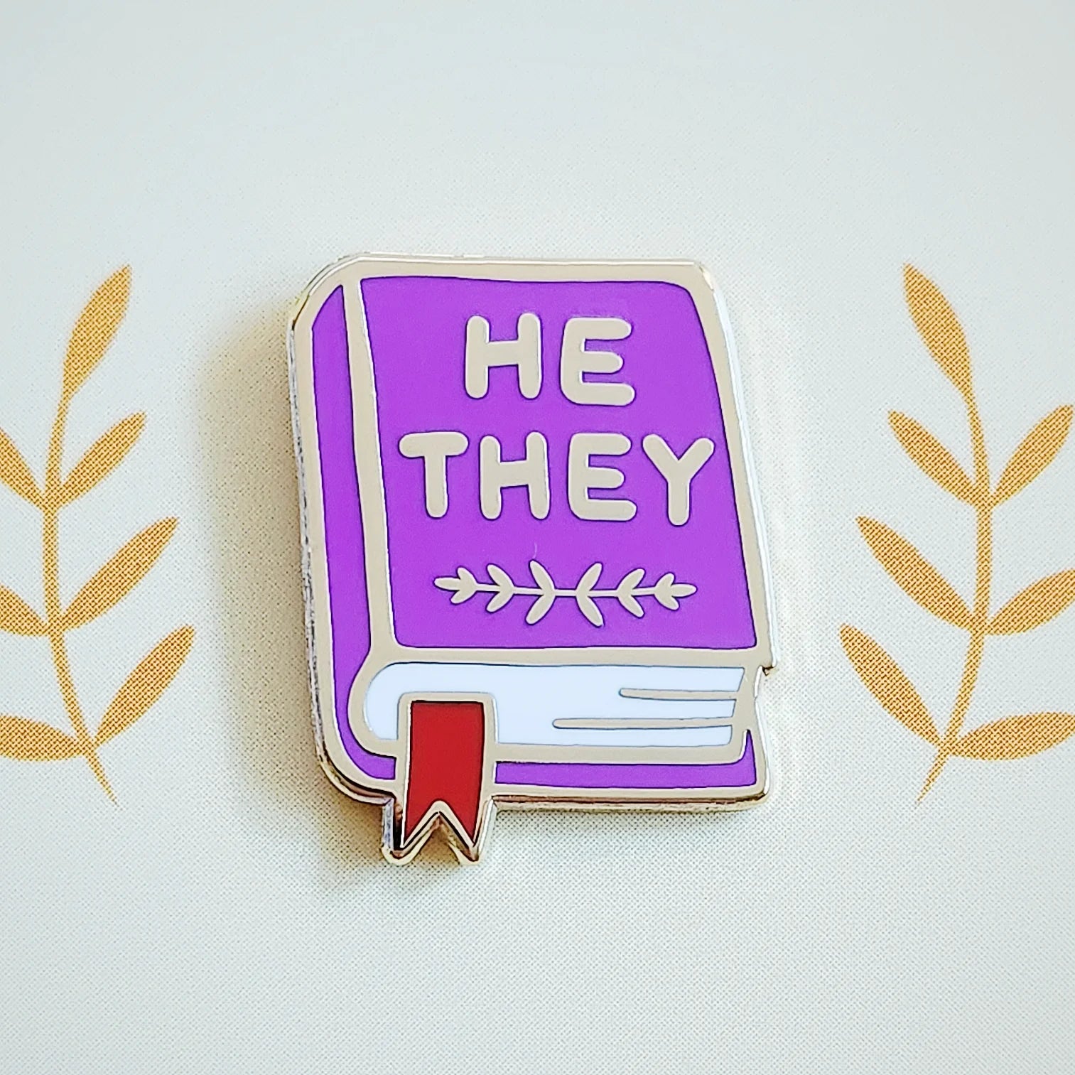 Misomomo Pronoun Enamel Pin
