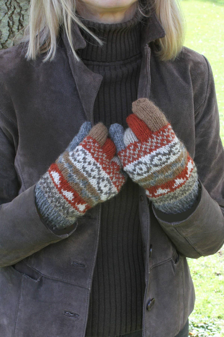 Finisterre Gloves Grey: Grey